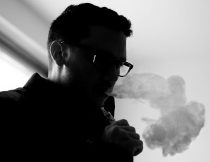 Vaper with electronic cigarette | Vape Cloud