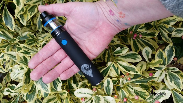 Innokin RipTide Crios hand shot