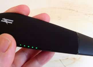 black mamba vaporizer in hand