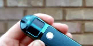 lost vape lyra in the hand