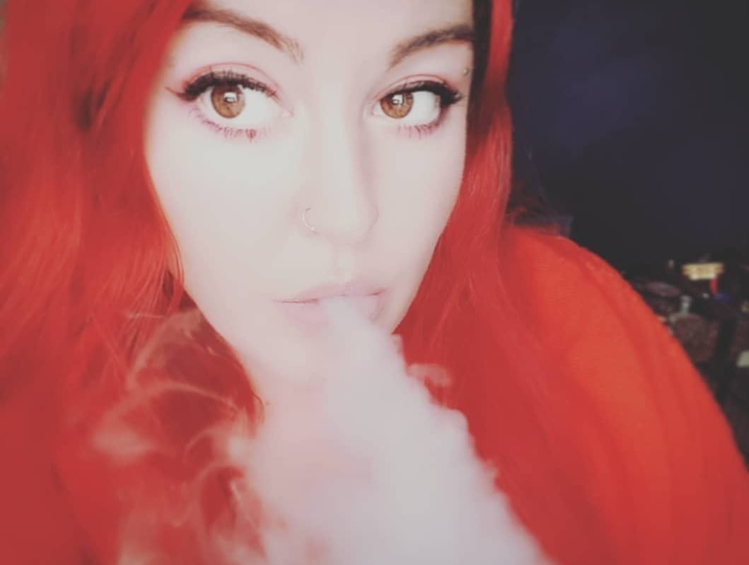 simone hamill vape reviewer