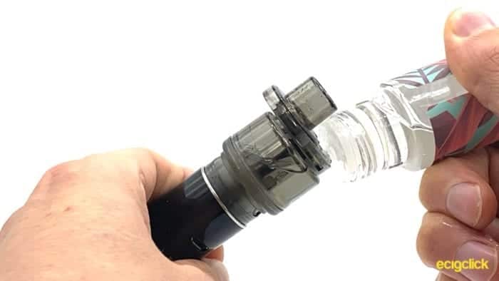 Filling up the Innokin GoMax Tube