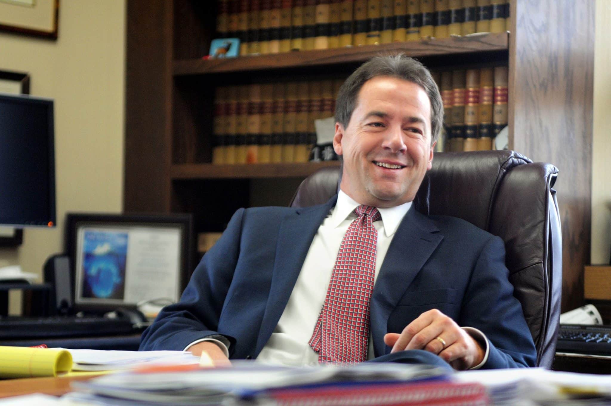 gov steve bullock bans vaping