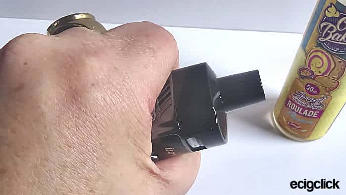 vape pod in hand