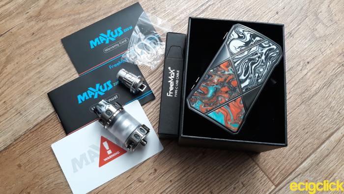 Freemax Maxus 200W Kit unboxed