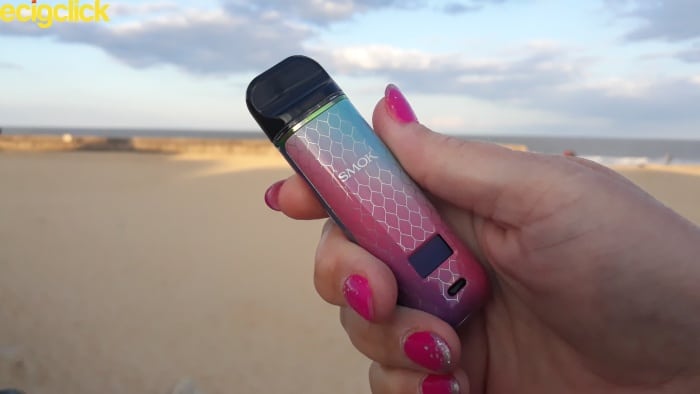 Smok Novo X Pod Kit hand check