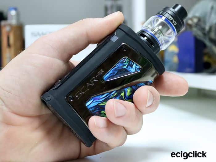 vape mod in hand