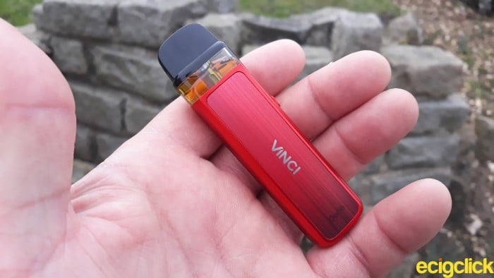 Voopoo Vinci pod kit hand check 2