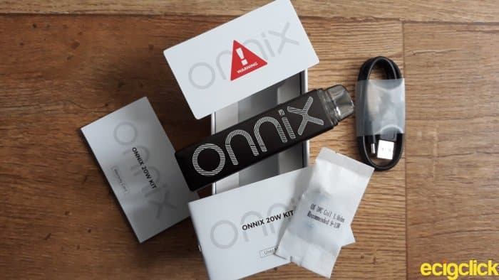 Freemax Onnix Pod Kit inside the box