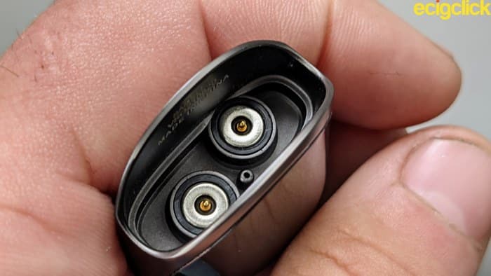 Vaporesso Zero 2 pod kit with magnetic contacts and coil contacts inside the battery section