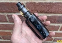 Vaporesso Target 220W Kit hand check pic 2