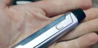 Geekvape aegies One FC in hand