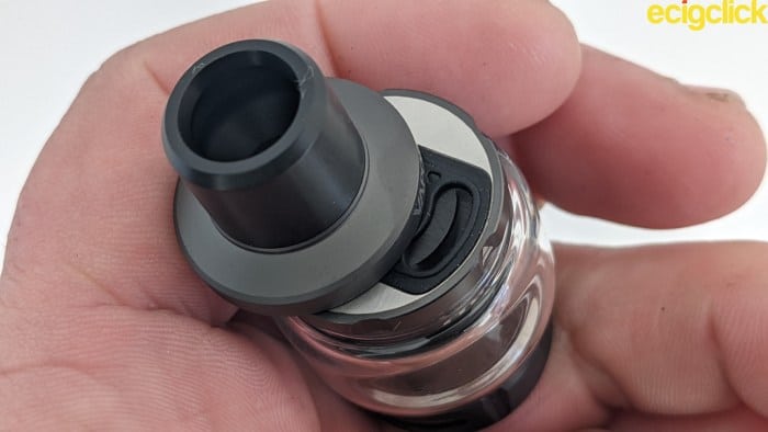 Vaporesso Gen 200 kit top cap slider to fill mechanic of iTank