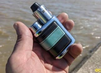 Eleaf iStick Pico Le hand check image