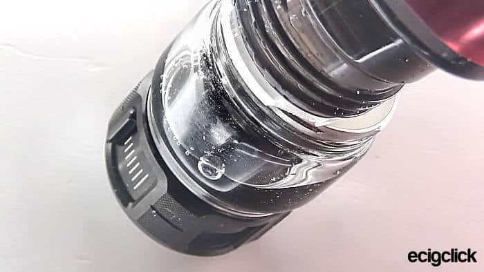 Voopoo Argus GT2 tank filling