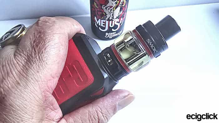 Smok G-Priv 4 Kit comfortable in hand