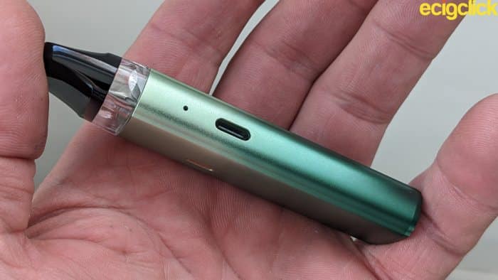 Vertical USB charging on the Voopoo Vinci pod SE