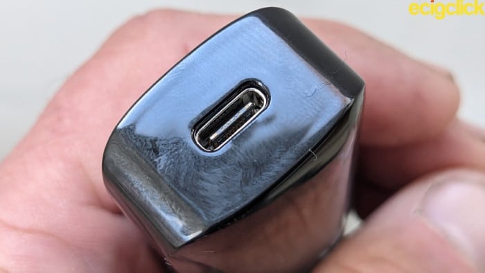 Type C USB port on the Vaporesso Luxe XR pod kit