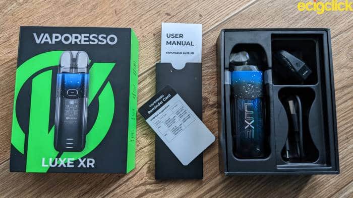 Vaporesso Luxe xr pod kit unboxing image