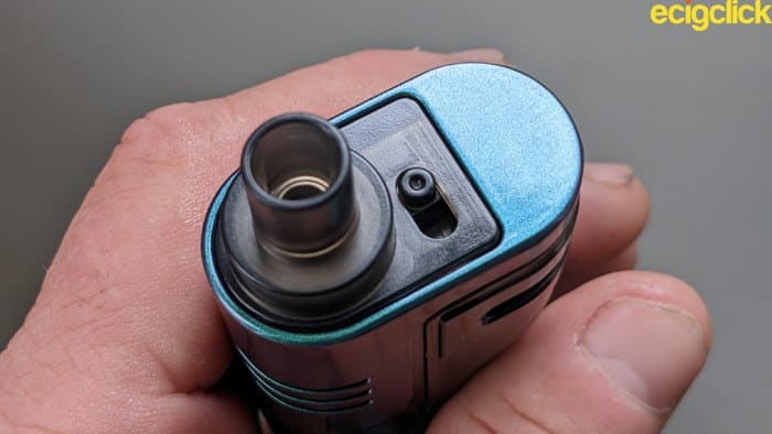Airflow slider on top of the SMOANT Knight 40 pod