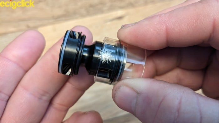 How to remove the glass tube on Voopoo Uforce L tank