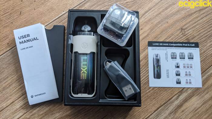 Inside the box Vaporesso Luxe XR MAX pod kit