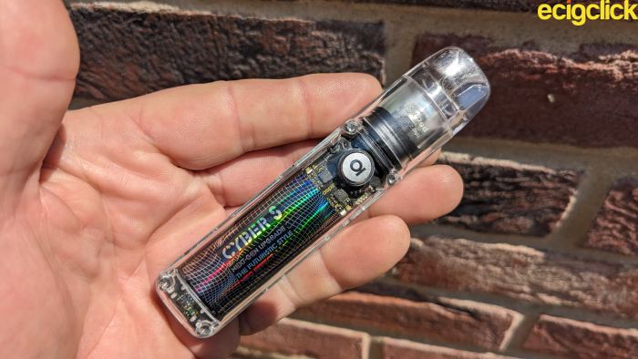 Aspire Cyber S pod kit hand check image