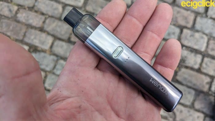 Geekvape Wenax K2 pod kit hand check image