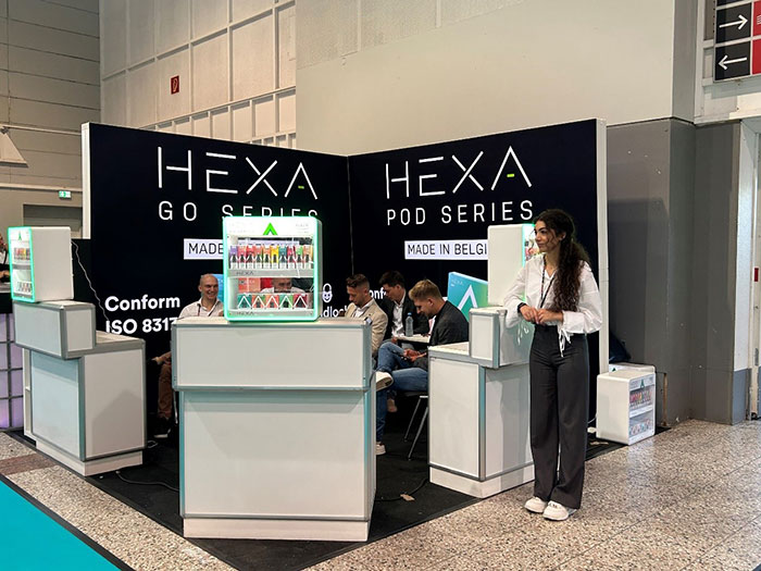 Hexa stand