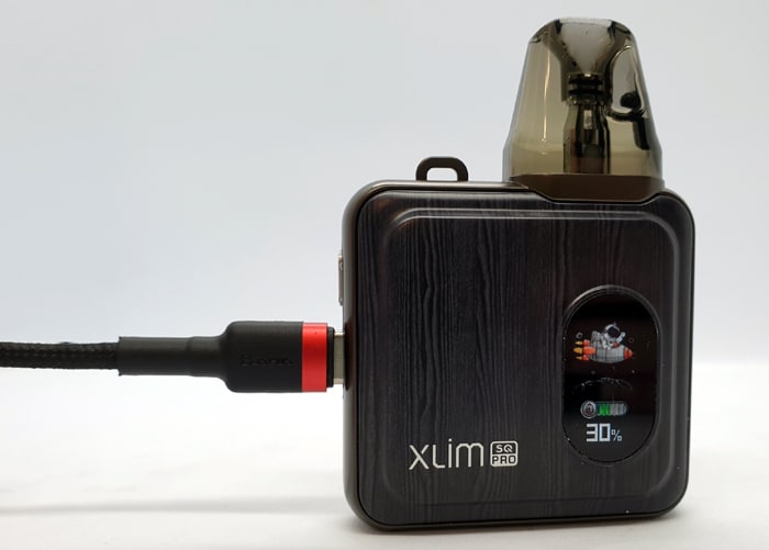 OXVA Xlim SQ Pro charging