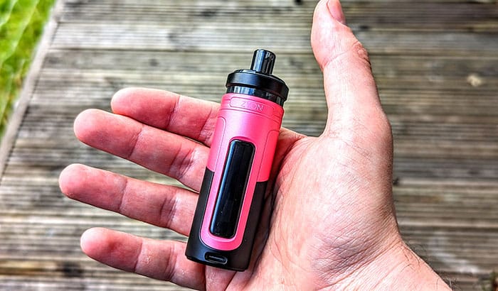 innokin zyon in hand