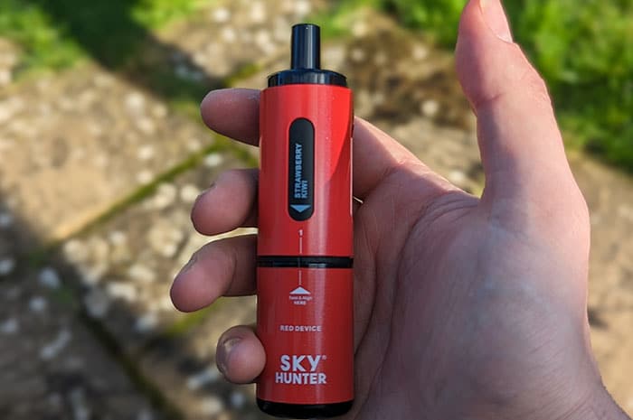 skyhunter vape in hand