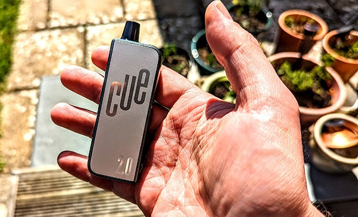 cue 2.0 vape in hand