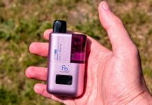 fumot mate pod in hand