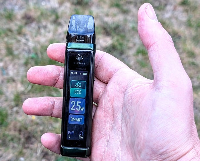 elfbar elfx ultra in hand