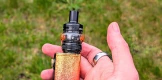 eleaf istick x80 kit in hand