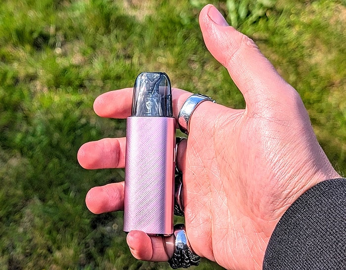 voopoo argus klyc in hand