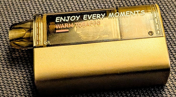 battery and eliquid tank