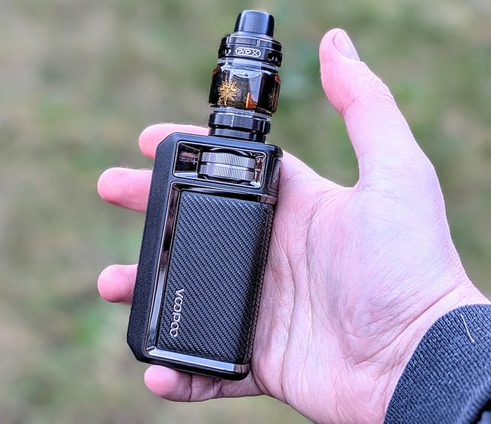 voopoo drag 6 in hand