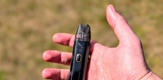 OXVA XLIM GO Lite Review- Affordable and Easy to Use? oxva xlim go lite in hand