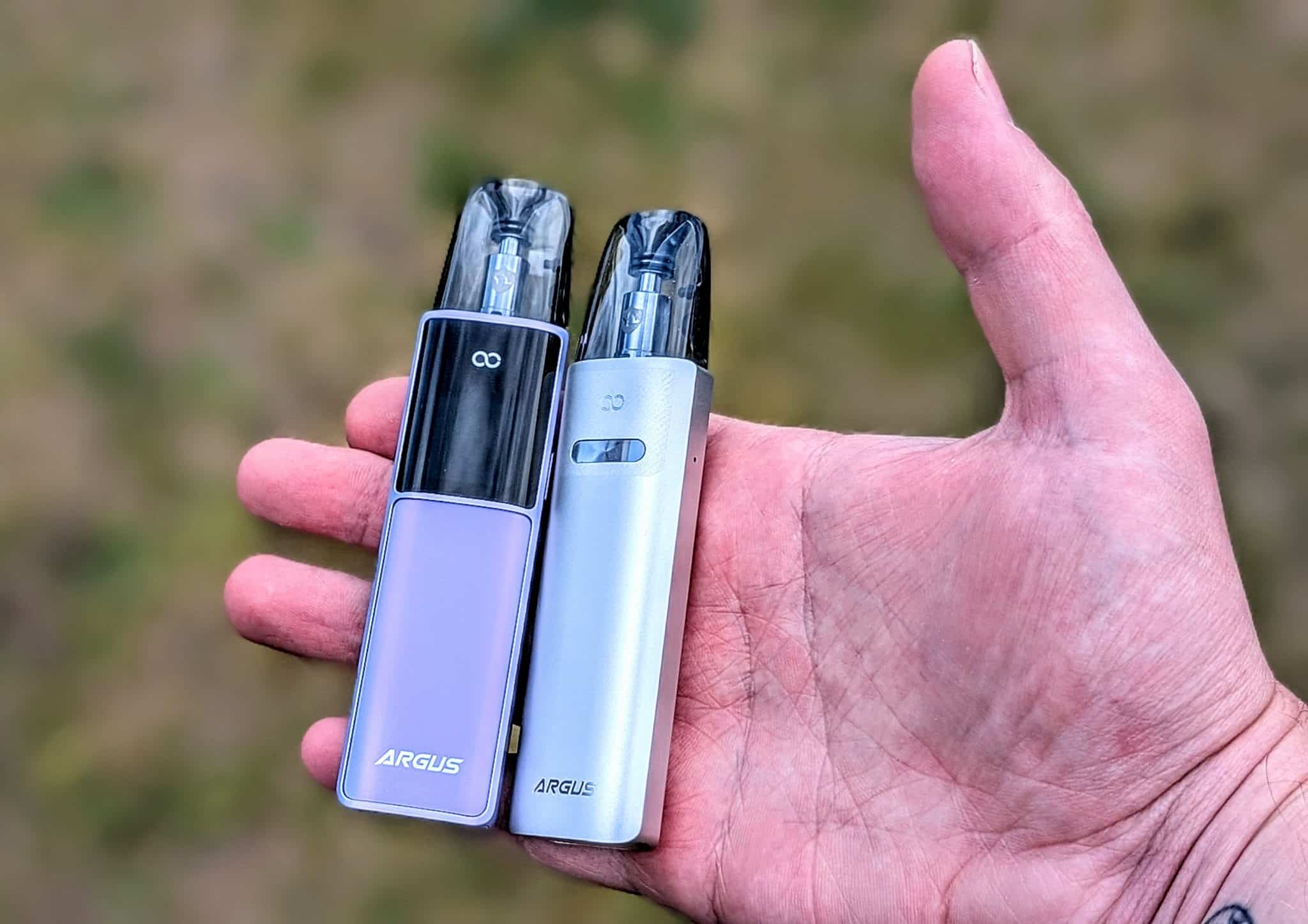 g4 and g4 mini in hand