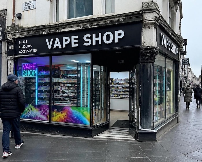 uk high st vape shop