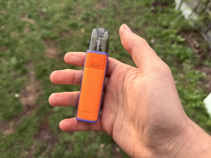 voopoo argus z3 in hand
